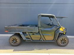 2024 Can-Am Defender HD10 DPS PRO Defender Yellow