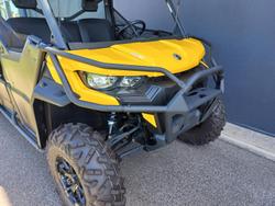2024 Can-Am Defender HD10 DPS PRO Defender Yellow
