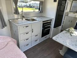 2025 Supreme 1760_C_K2e3_S Territory 17'6