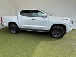 2024 Mitsubishi
Triton GLS