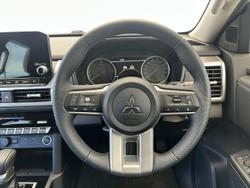 2024 Mitsubishi
Triton GLS