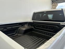 2024 Mitsubishi
Triton GLS