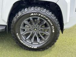 2024 Mitsubishi
Triton GLS