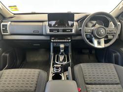 2024 Mitsubishi
Triton GLS