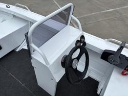 2025 QUINTREX 420 Explorer