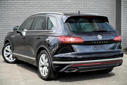 2020 Volkswagen
                Touareg 190TDI Premium