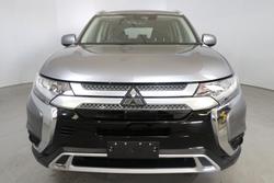2020 Mitsubishi
                Outlander ES