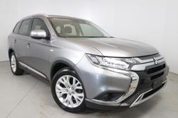 2020 Mitsubishi
                Outlander ES