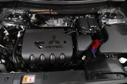 2020 Mitsubishi
                Outlander ES