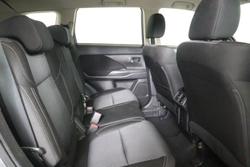 2020 Mitsubishi
                Outlander ES
