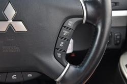 2019 Mitsubishi
Pajero GLX