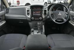 2019 Mitsubishi
Pajero GLX
