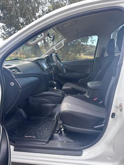 2018 Mitsubishi
Triton GLX