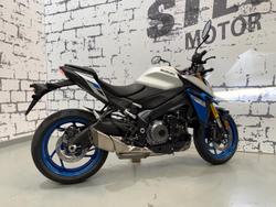 2025 Suzuki GSX-S1000 GSX-S Silver