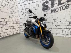 2025 Suzuki GSX-S1000 GSX-S Silver