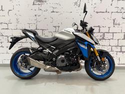 2025 Suzuki GSX-S1000 GSX-S Silver