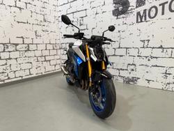 2025 Suzuki GSX-S1000 GSX-S Silver