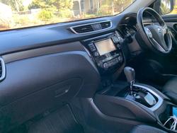 2017 Nissan
X-TRAIL ST-L
