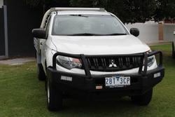 2017 Mitsubishi
                Triton GLX