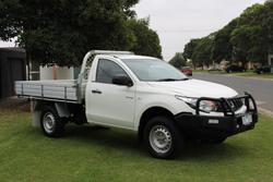 2017 Mitsubishi
                Triton GLX