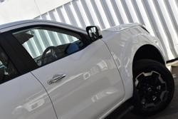 2024 Nissan Navara ST-X D23 MY24 4X4 Dual Range Solid White