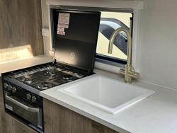 2025 Lotus Caravans Sprint Sp223t 22'3 3 Bunk