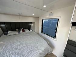 2025 Lotus Caravans Sprint Sp223t 22'3 3 Bunk