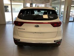 2020 Kia
                Sportage SX