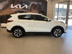 2020 Kia
                Sportage SX