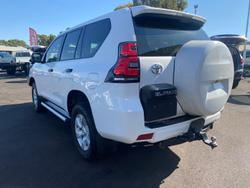 2020 Toyota
Landcruiser Prado GX