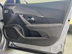 2025 Peugeot
2008 Allure Hybrid