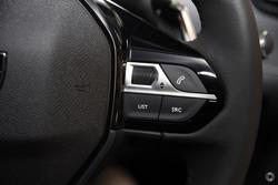 2025 Peugeot
2008 Allure Hybrid