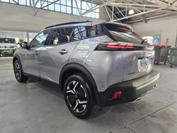 2025 Peugeot
2008 Allure Hybrid