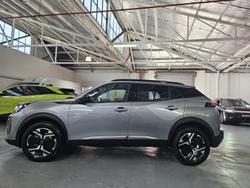 2025 Peugeot
2008 Allure Hybrid