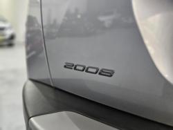 2025 Peugeot
2008 Allure Hybrid