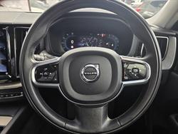 2021 Volvo
XC60 B5 Inscription