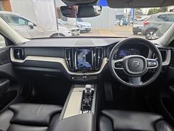 2021 Volvo
XC60 B5 Inscription