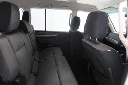 2010 Mitsubishi Pajero GLX NT MY10 4X4 Warm White