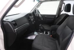 2010 Mitsubishi Pajero GLX NT MY10 4X4 Warm White