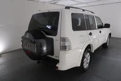 2010 Mitsubishi Pajero GLX NT MY10 4X4 Warm White