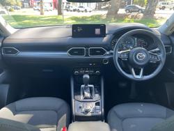 2022 Mazda
CX-5 G25 Maxx Sport