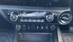 2019 Toyota
Hilux Rugged X