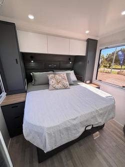 2025 Royal Flair Aussiemate