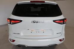 2022 Isuzu
                MU-X LS-T