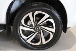 2022 Isuzu
                MU-X LS-T