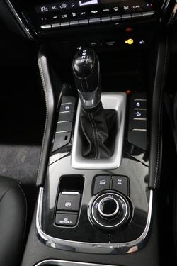2022 Isuzu
                MU-X LS-T