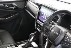 2022 Isuzu
                MU-X LS-T
