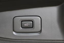 2022 Isuzu
                MU-X LS-T