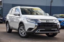 2020 Mitsubishi
                Outlander ES ADAS