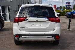 2020 Mitsubishi
                Outlander ES ADAS